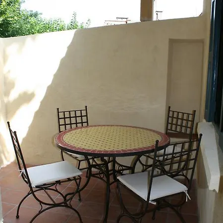 Cite View Apartment *